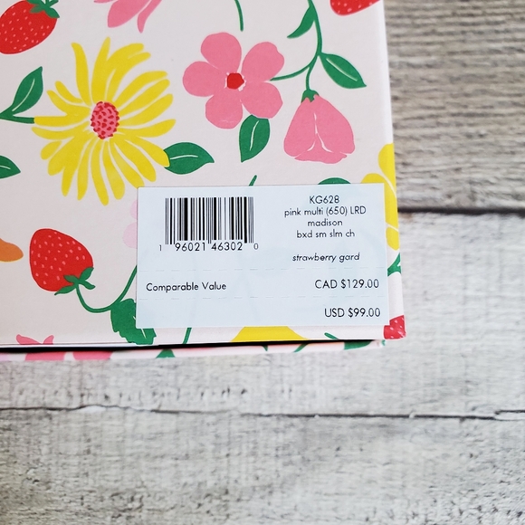 KATE SPADE | Strawberry Dreams 3D Crossbody & Card Holder 2-pc Set - Picture 5 of 9